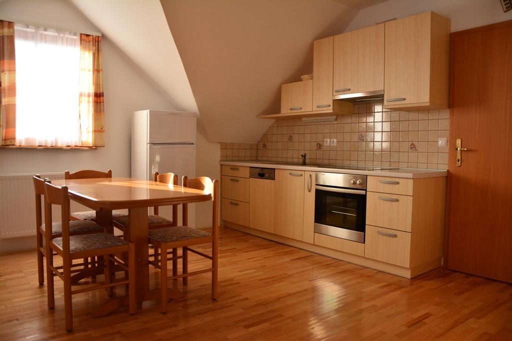 Apartments Gatej Cerkno Exterior foto